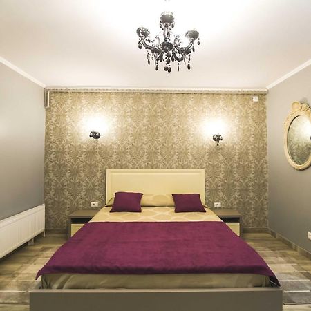 Holiday Apartments Галац Экстерьер фото