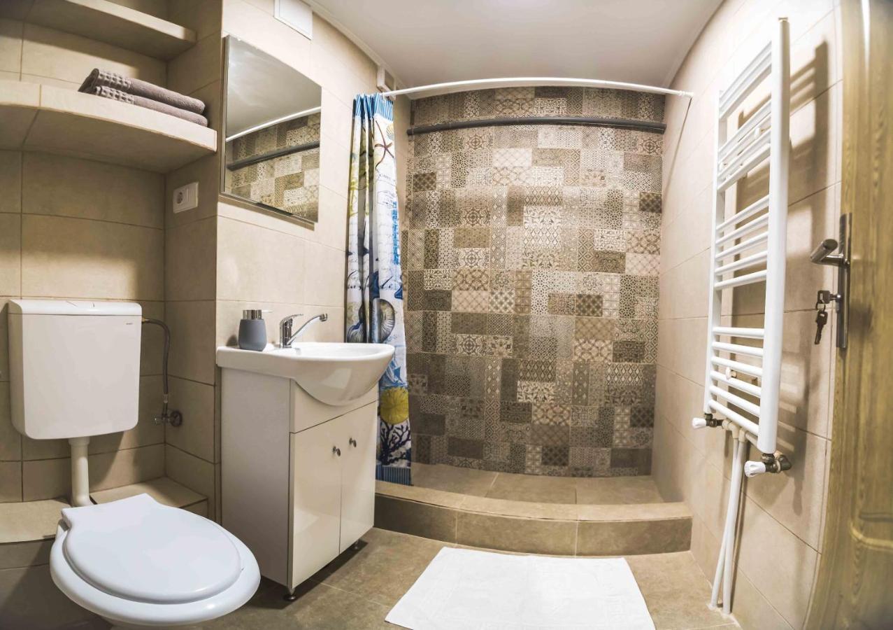 Holiday Apartments Галац Экстерьер фото